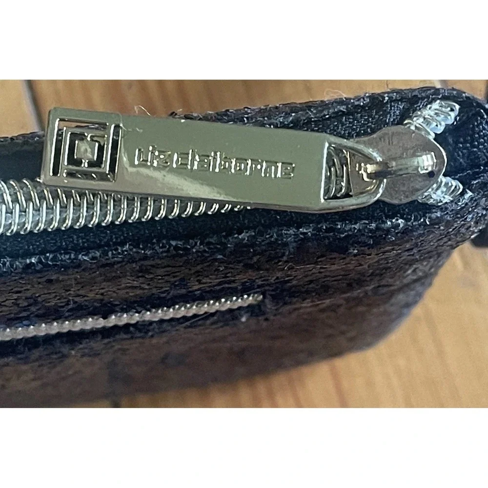 Liz Claiborne Black‎ Sparkly Wristlet Tech Pouch Charger NWOT CC Slots
